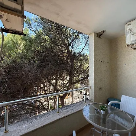 Mia's Sea View דירה גולם
