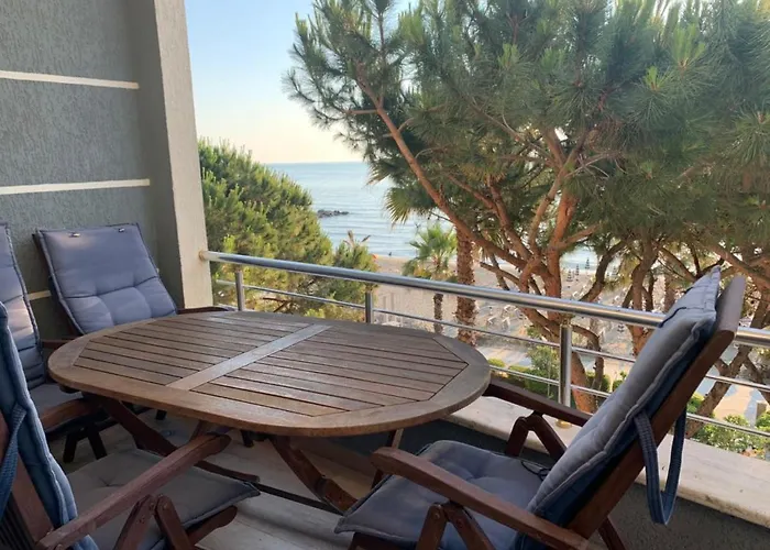Mia's Sea View